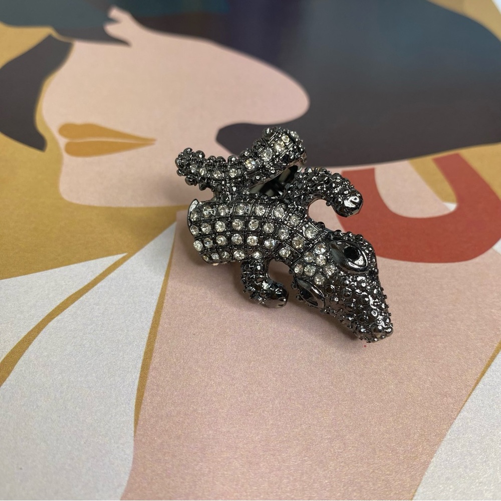 Rhinestone Alligator Ring OS